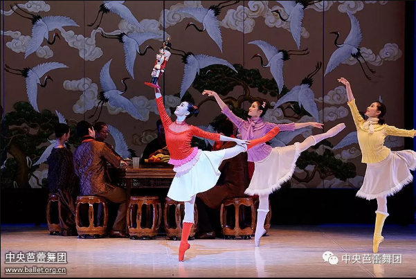说明: 说明: http://39.96.12.65:82/_img/ballet/2019/08/19/20190819152355159001.png