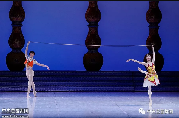 说明: 说明: http://39.96.12.65:82/_img/ballet/2019/08/19/20190819152633236001.png