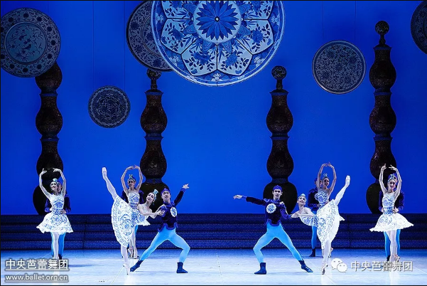 说明: 说明: http://39.96.12.65:82/_img/ballet/2019/08/19/20190819152657347001.png