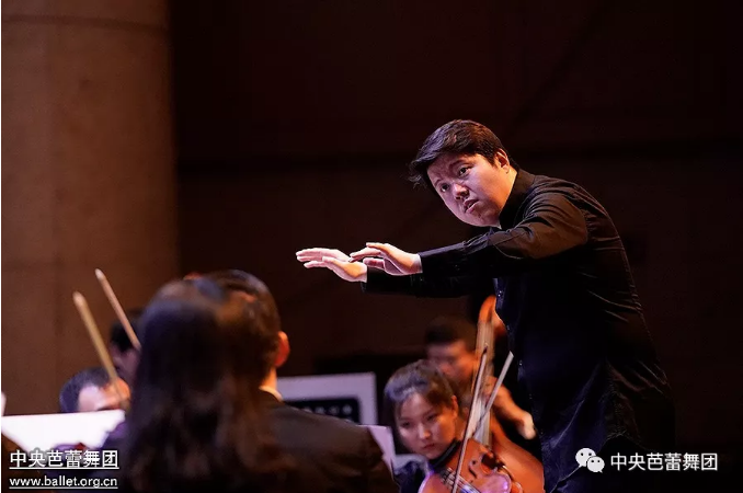 说明: 说明: http://39.96.12.65:82/_img/ballet/2019/09/11/20190911084820214001.png