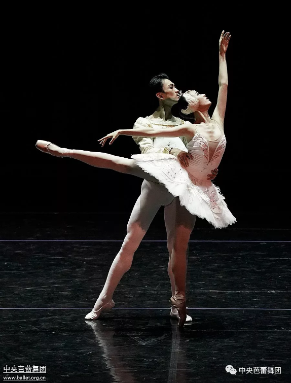 说明: 说明: http://39.96.12.65:82/_img/ballet/2019/09/11/20190911085238952001.png
