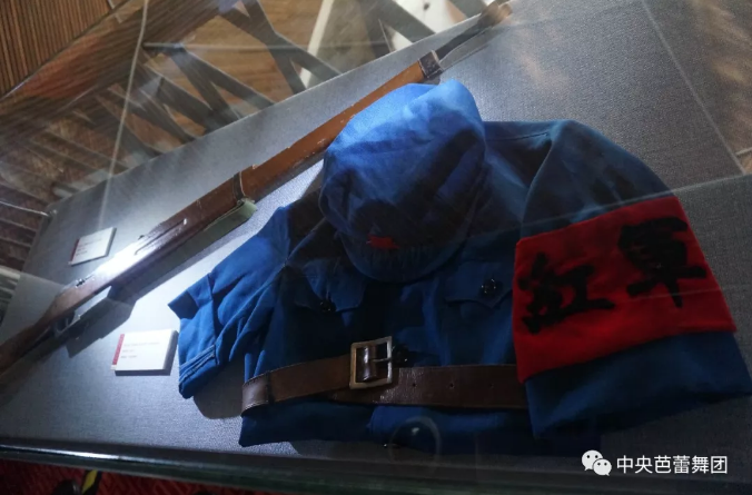 说明: 说明: http://39.96.12.65:82/_img/ballet/2019/09/11/20190911090120810001.png