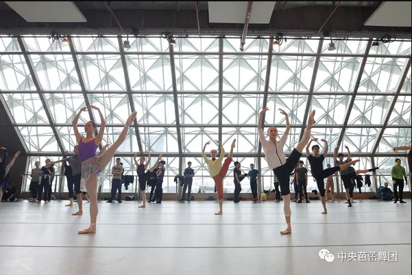 说明: 说明: http://39.96.12.65:82/_img/ballet/2019/08/19/20190819153205204001.png